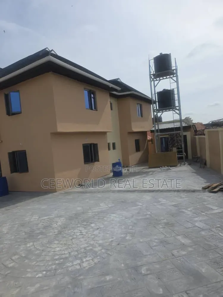 3bdrm Apartment in Olusoji Oluyole, Akala Express for rent in Akala Express