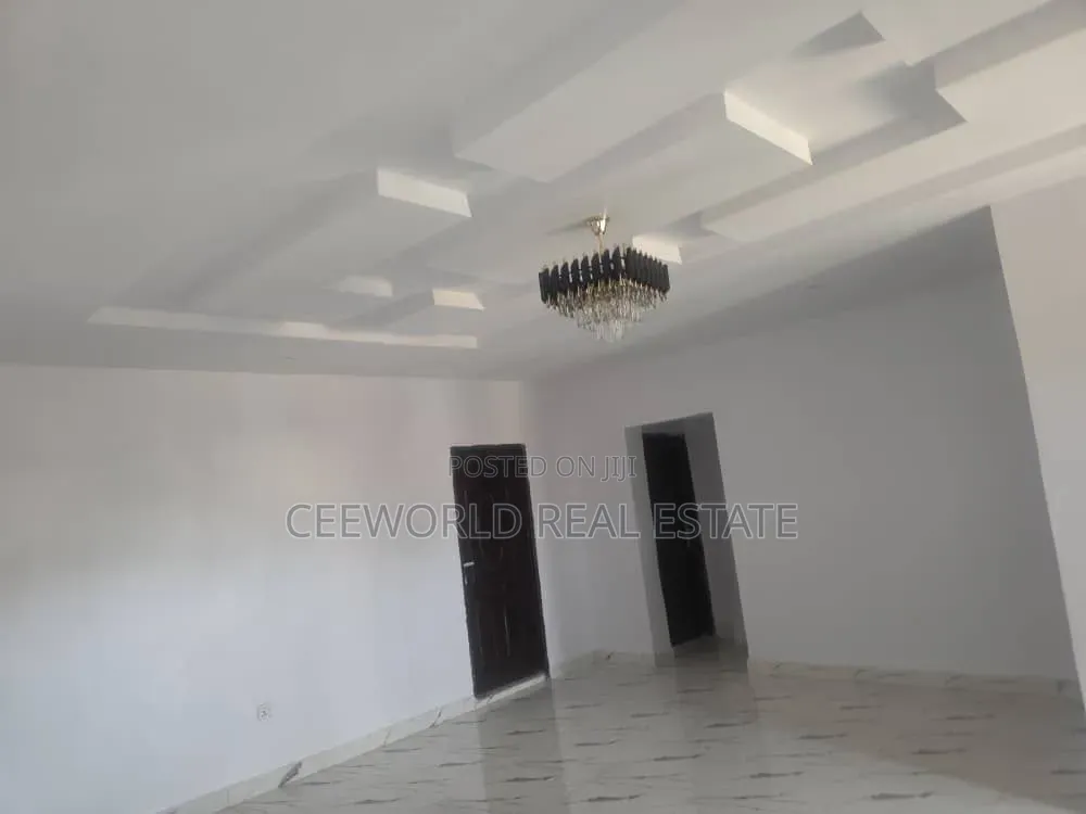 3bdrm Apartment in Olusoji Oluyole, Akala Express for rent in Akala Express