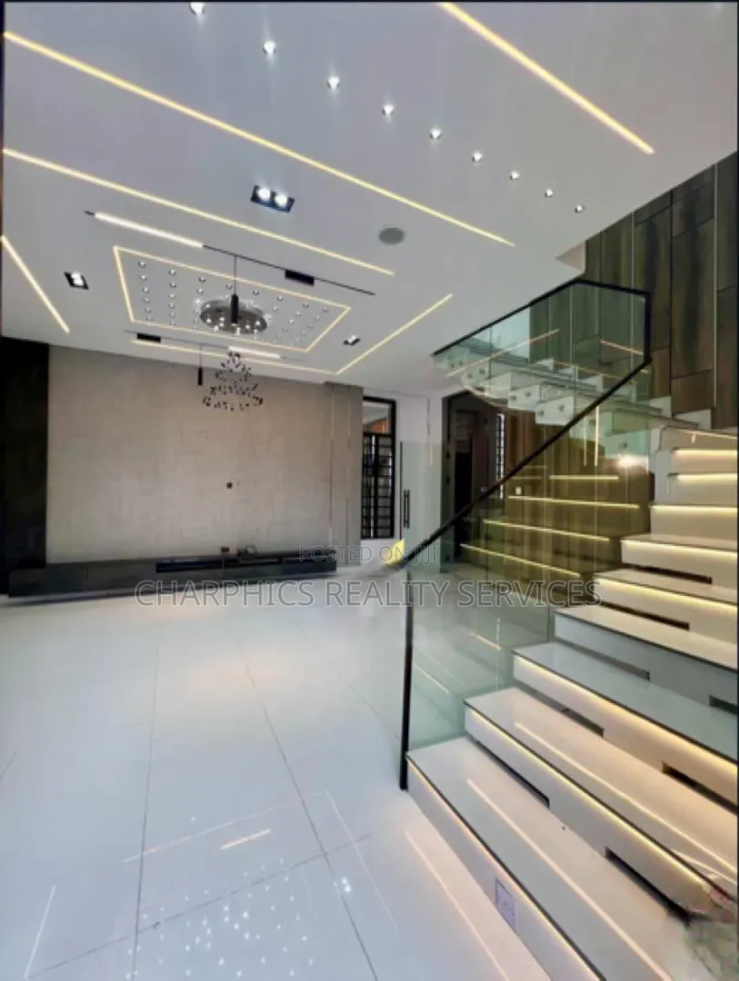 4bdrm Duplex in Ikota for sale in Ikota
