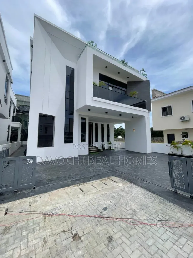5bdrm Duplex in Chevron for sale in Chevron