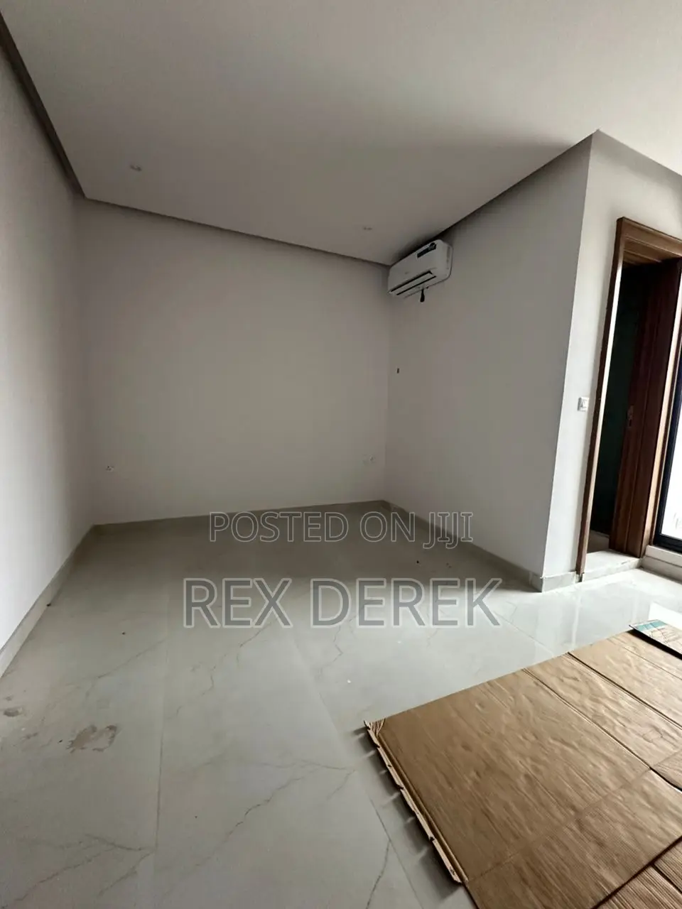 3bdrm Apartment in Old Ikoyi for sale in Old Ikoyi