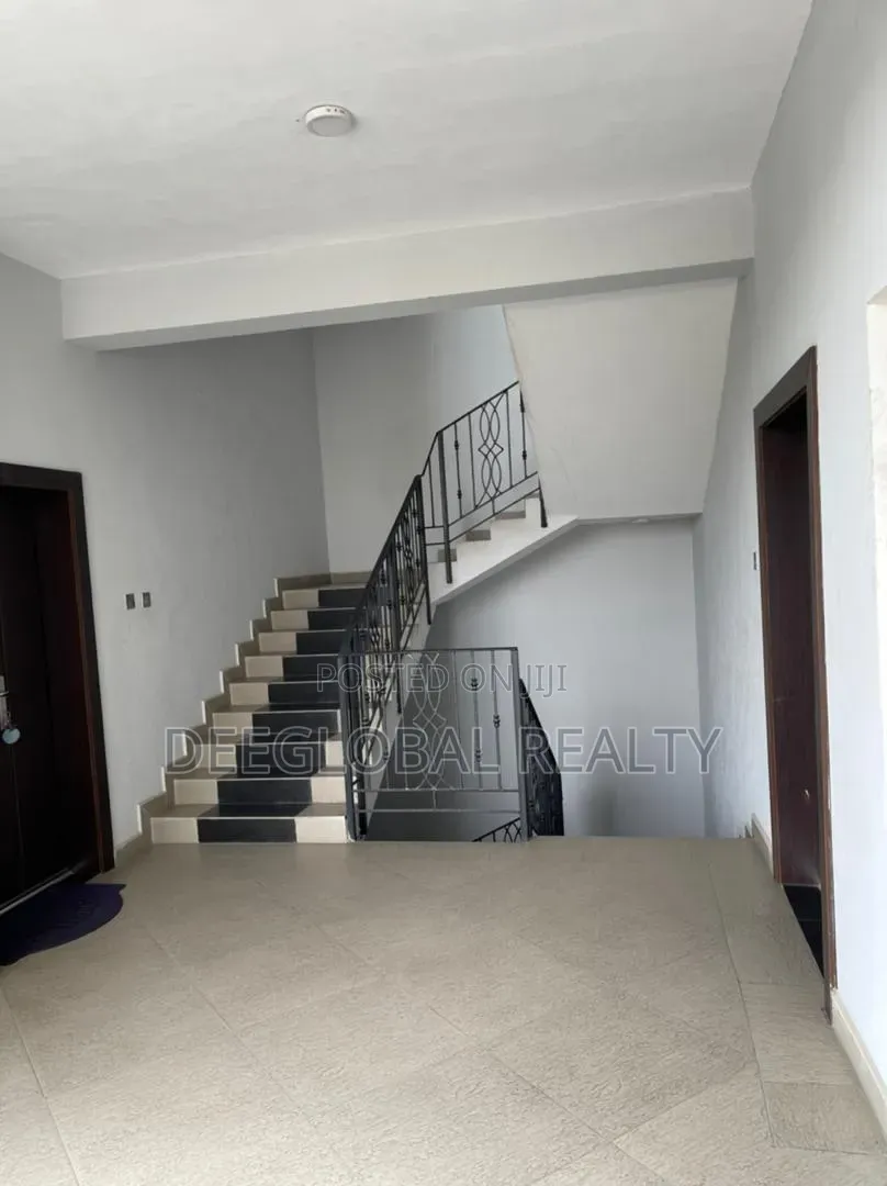 3bdrm Apartment in Lekki Phase 1 for rent in Lekki