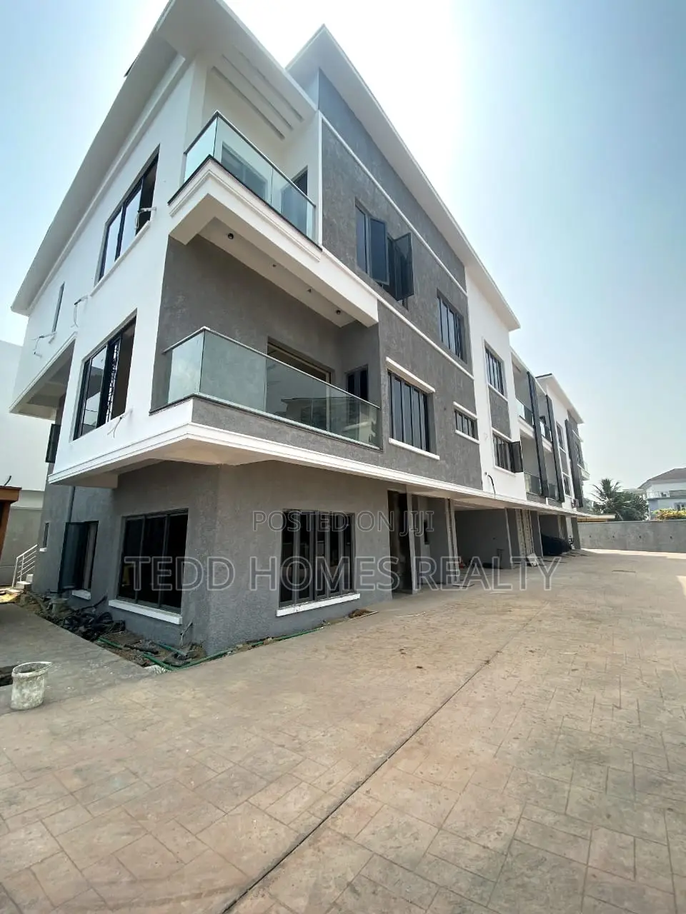 4bdrm Duplex in Banana Island for rent in Banana Island