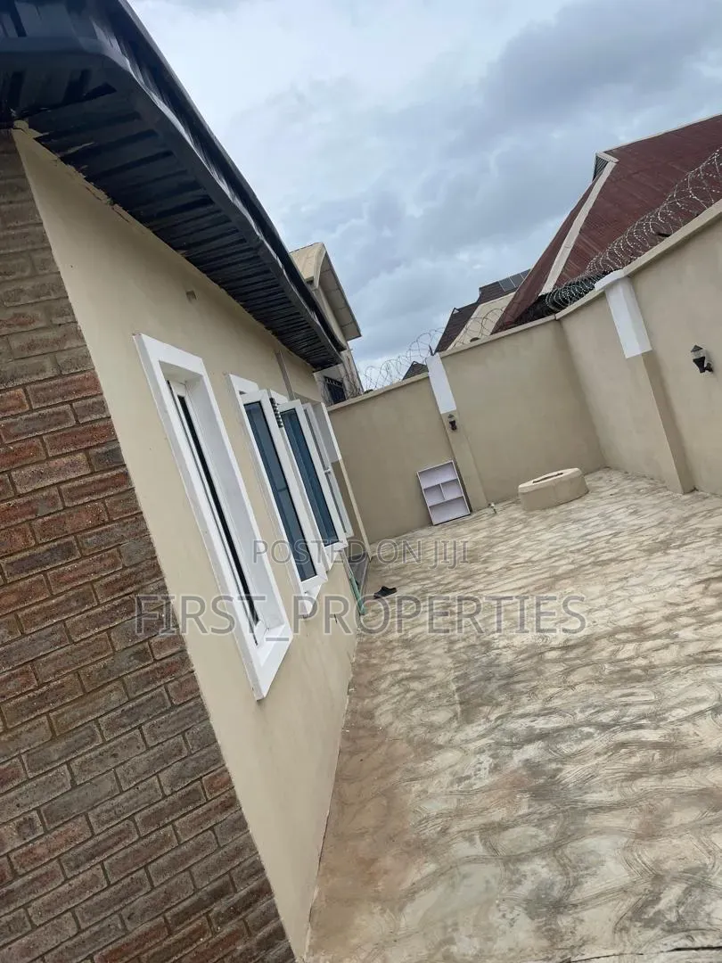 Furnished 2bdrm Bungalow in Odeku Estate, Ibadan for sale in Ibadan