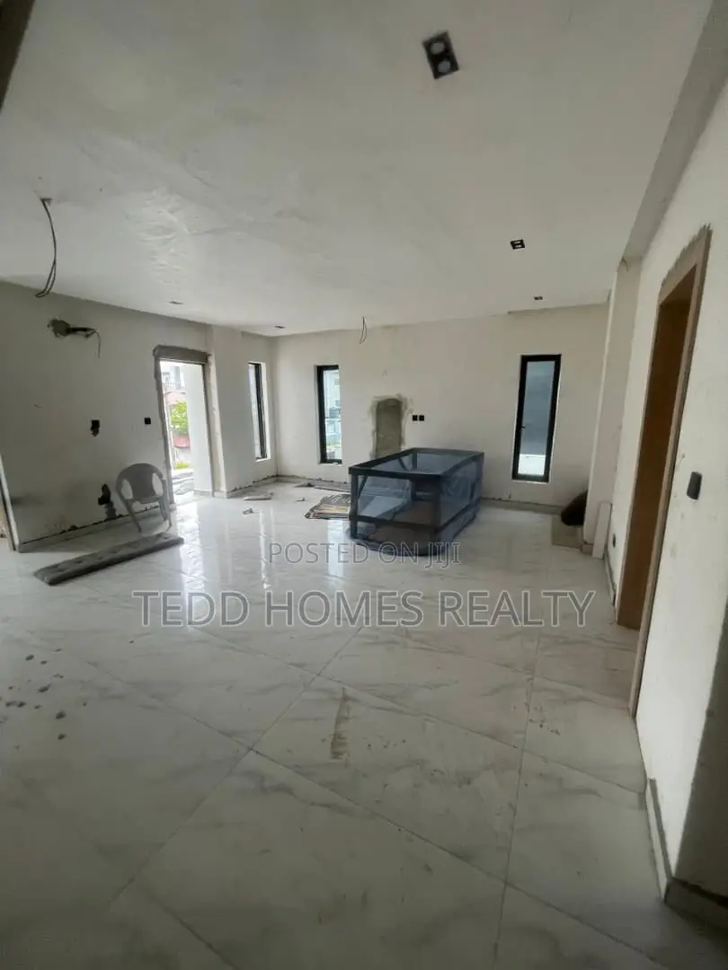 2bdrm Apartment in Ikate for sale in Ikate