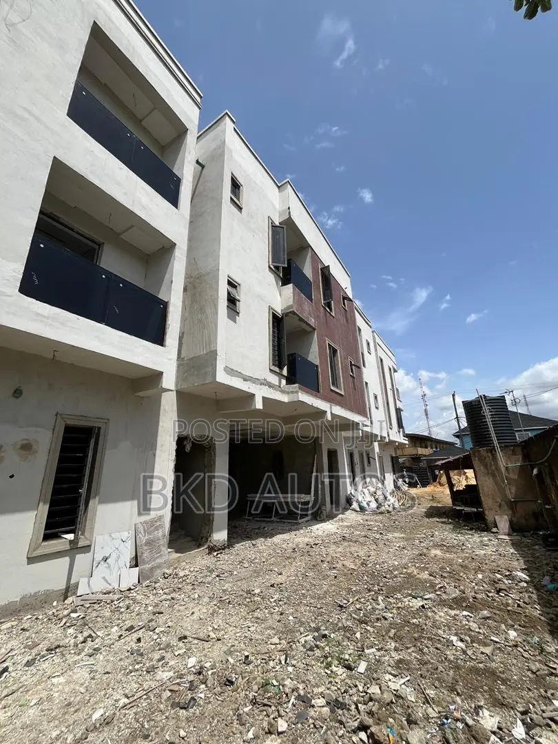 2bdrm Apartment in Oko-Oba for sale in Oko-Oba