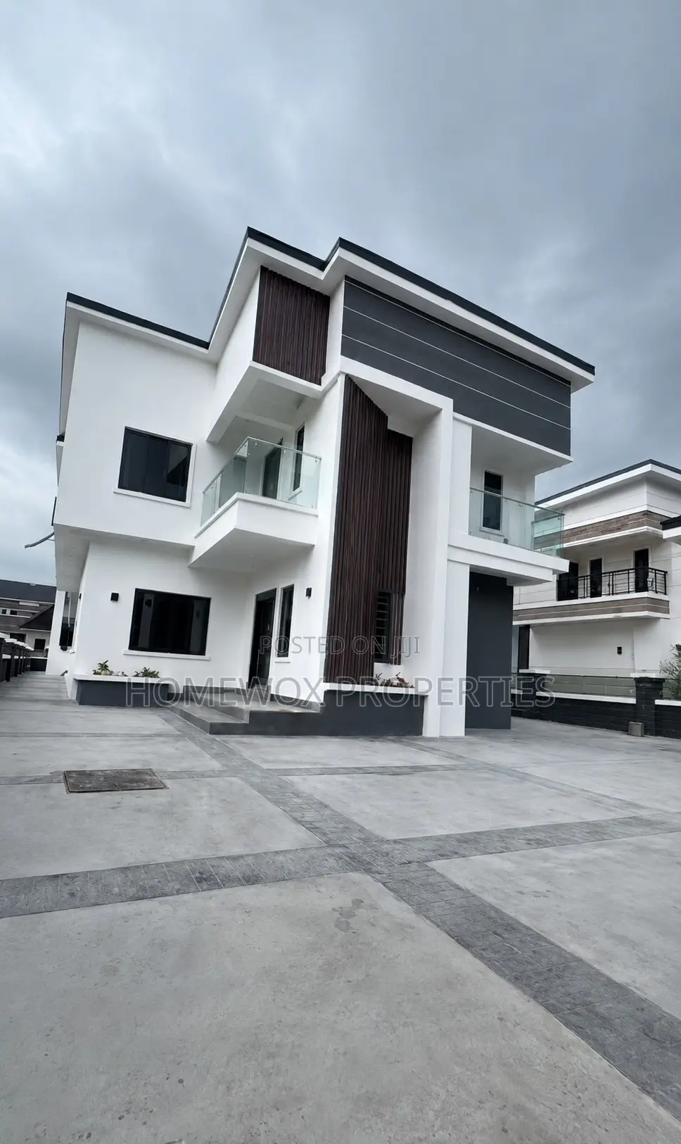 4bdrm Duplex in Rumuahalu for sale in Rumuahalu