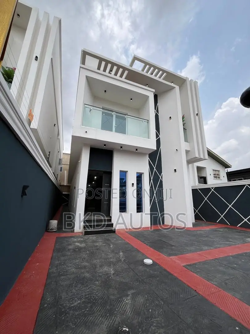 5bdrm Duplex in New Oko Oba for sale in New Oko Oba
