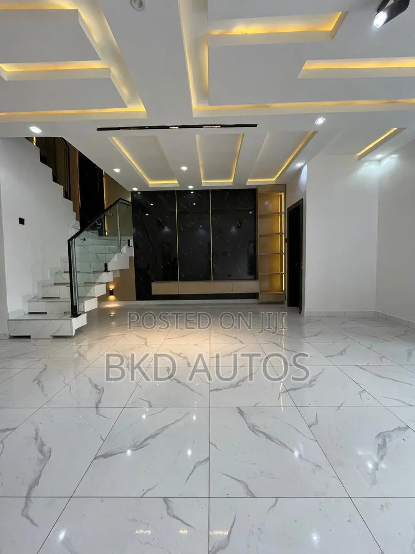5bdrm Duplex in New Oko Oba for sale in New Oko Oba