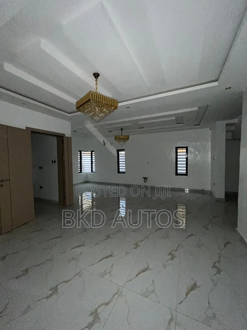 5bdrm Duplex in New Oko Oba for sale in New Oko Oba