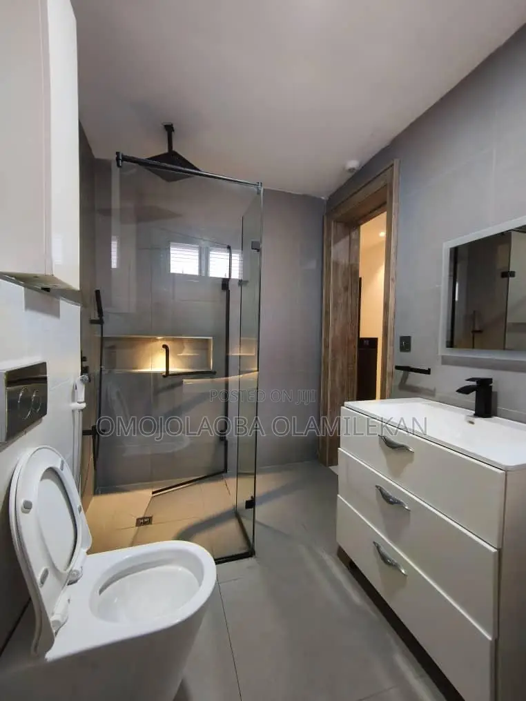 4bdrm Duplex in Lekki Phase 1 for rent in Lekki Phase 1