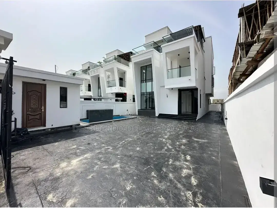 5bdrm Duplex in Lekki Phase 1 for sale in Lekki Phase 1