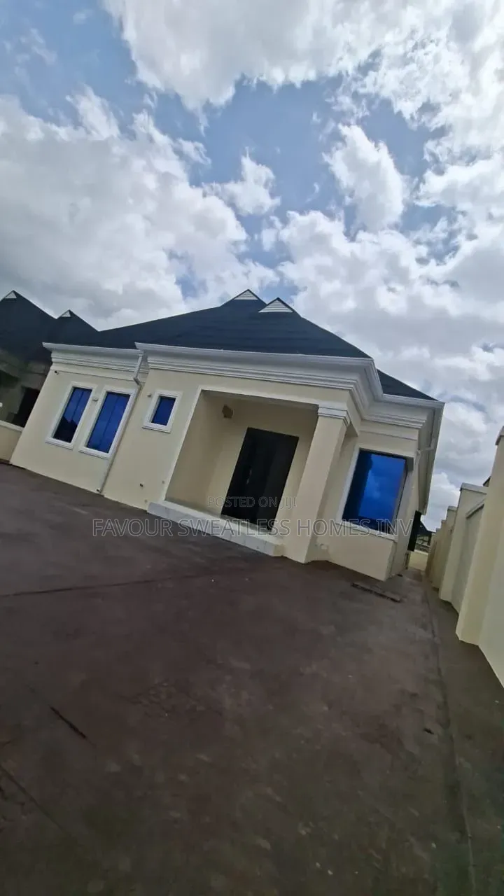 3bdrm Bungalow in Private Estate, Obafemi-Owode for sale in Obafemi-Owode