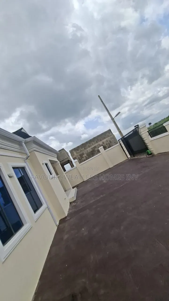 3bdrm Bungalow in Private Estate, Obafemi-Owode for sale in Obafemi-Owode