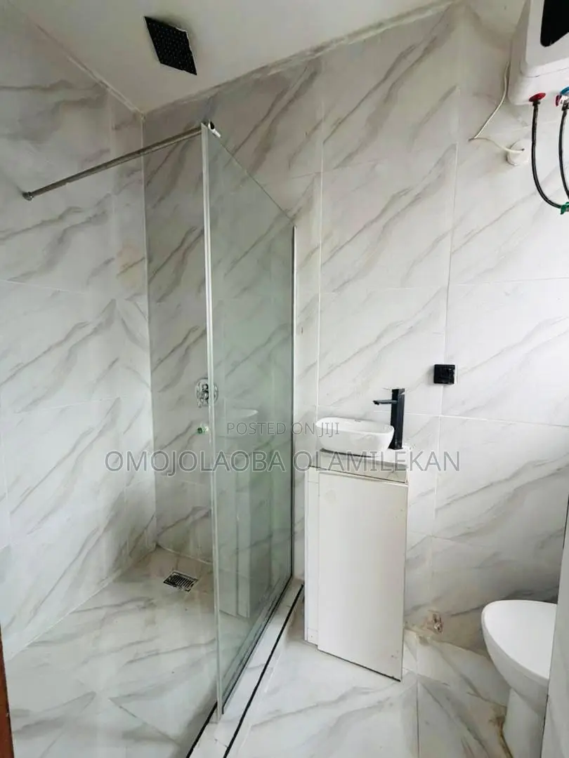 2bdrm Apartment in Iseri Olofin for rent in Iseri Olofin