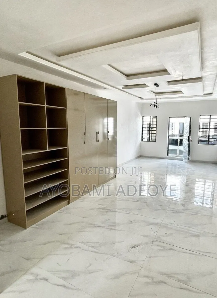 2bdrm Duplex in Lekki Phase 1 for rent in Lekki Phase 1
