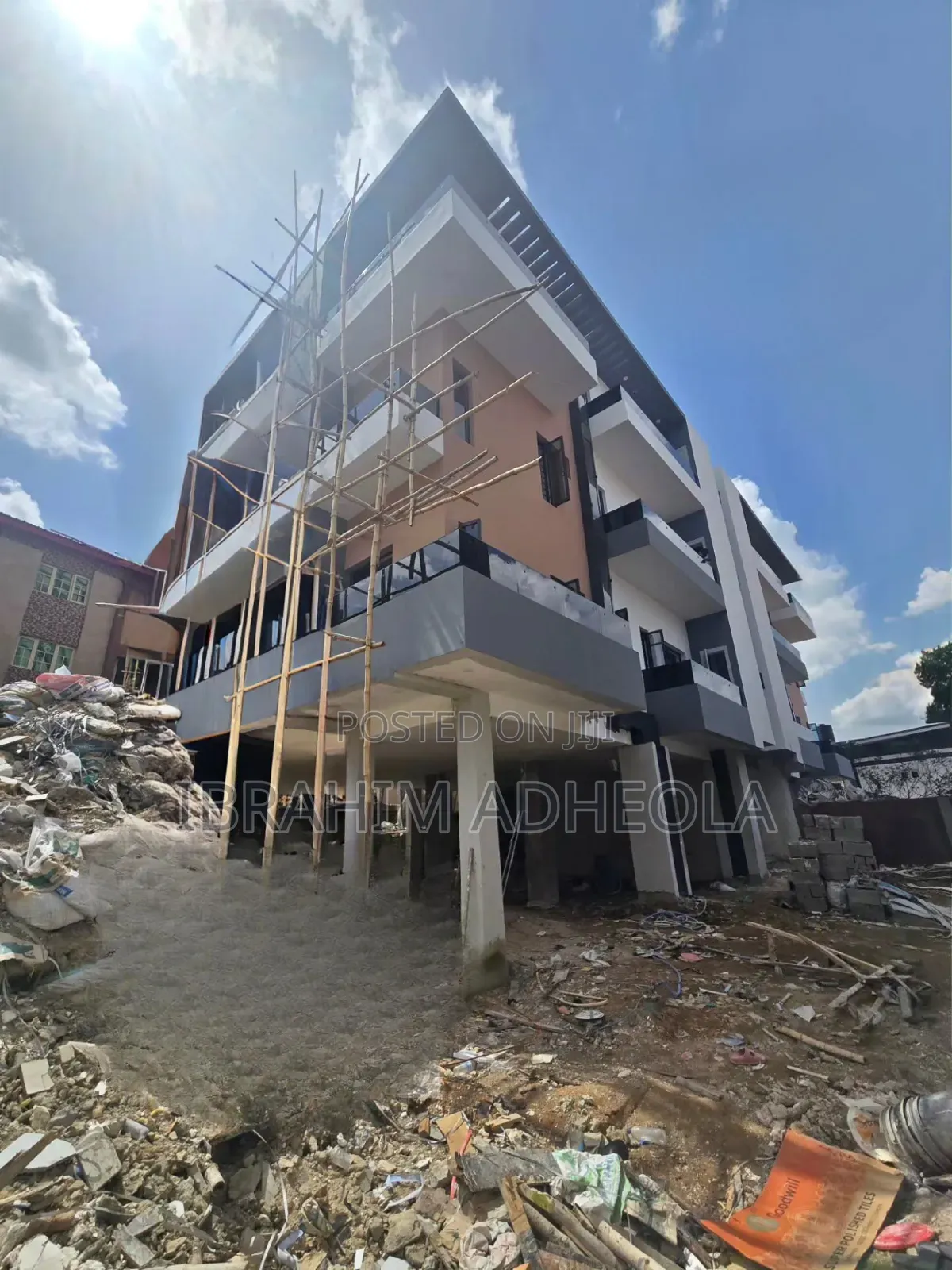 3bdrm Apartment in Secured Estate for sale in LSDPC Maryland Estate