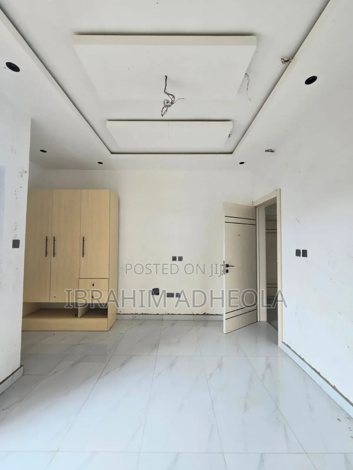 3bdrm Apartment in Secured Estate for sale in LSDPC Maryland Estate