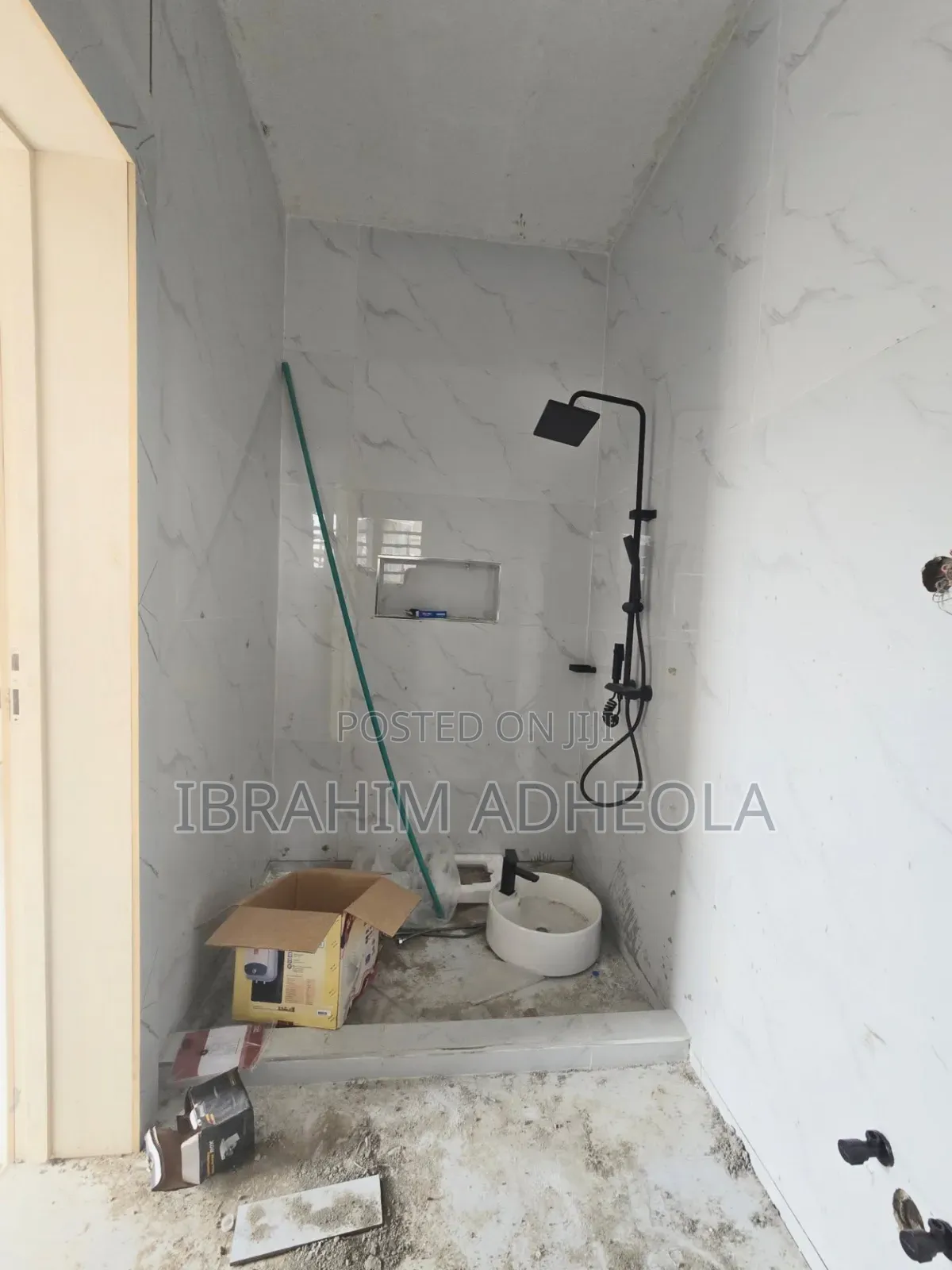 3bdrm Apartment in Secured Estate for sale in LSDPC Maryland Estate