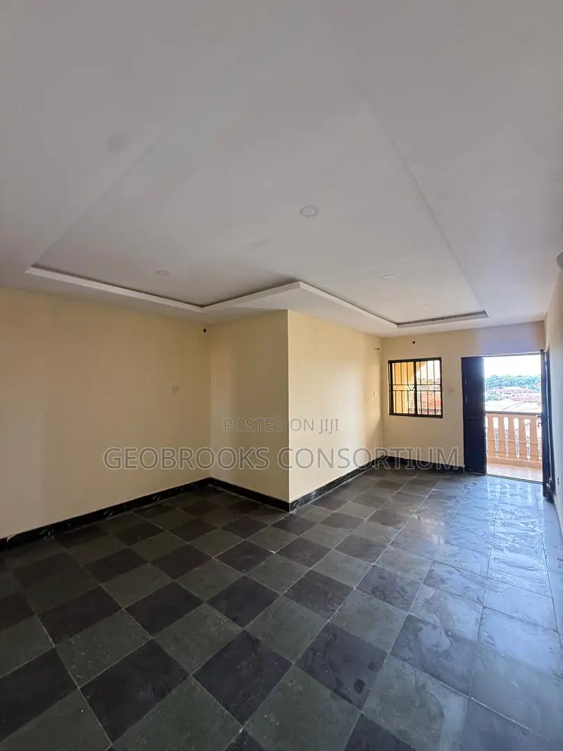 2bdrm Apartment in Ayegoro, Akobo for rent in Akobo