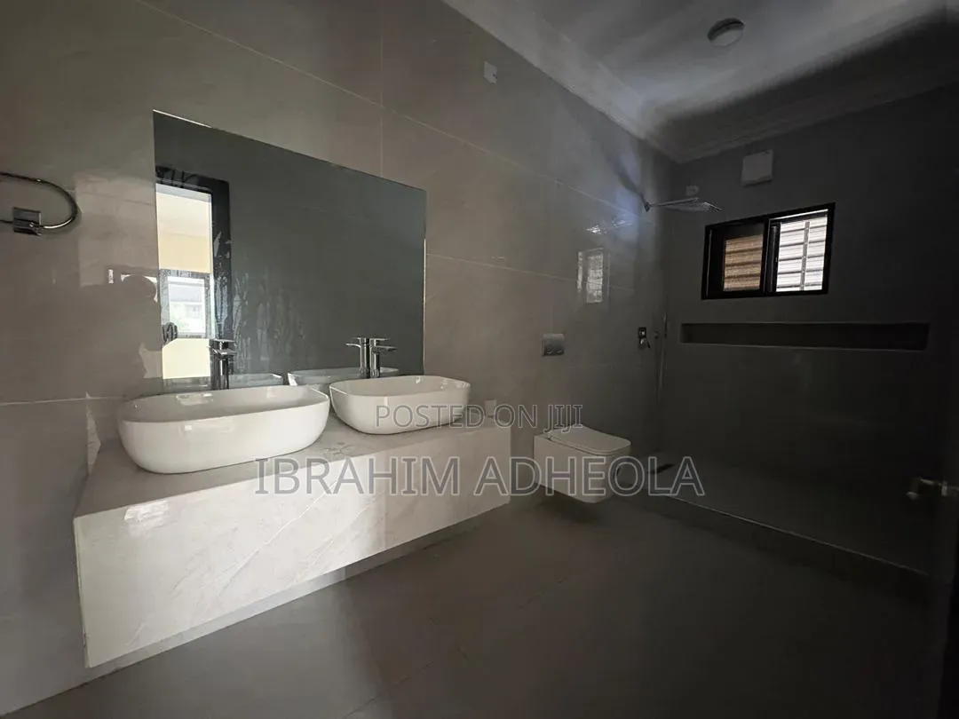 3bdrm Apartment in Lekki Phase1 for rent in Lekki Phase 1