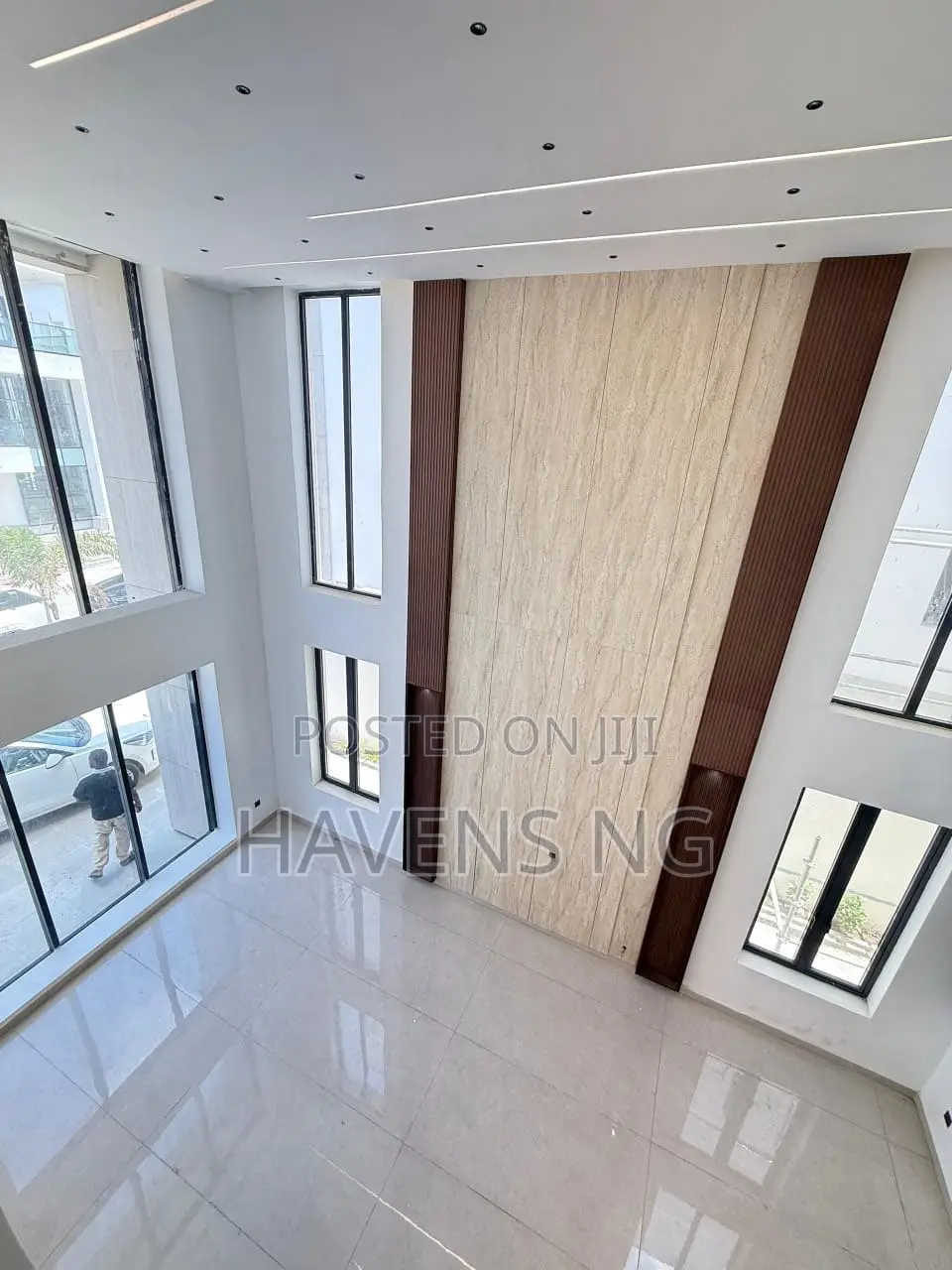 5bdrm Villa in Lekki Phase 1 for sale in Lekki Phase 1