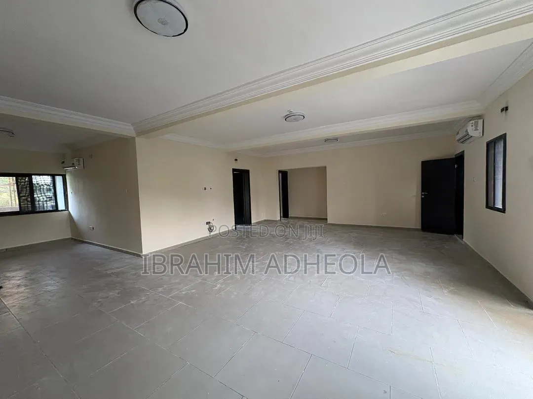 3bdrm Apartment in Lekki Phase1 for rent in Lekki Phase 1