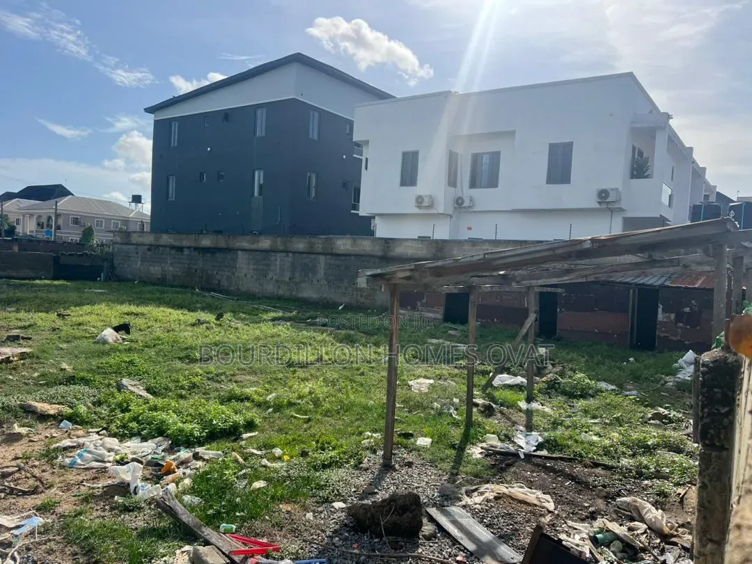 1075sqm Residential Land in Ilaje / Lekki