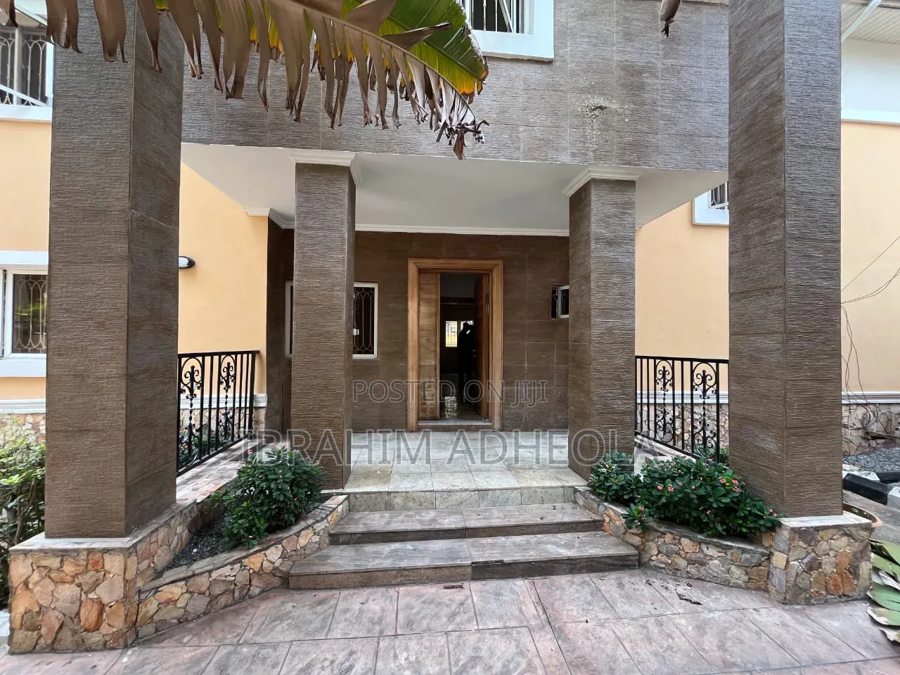 5bdrm Duplex in Banana Island for rent in Banana Island