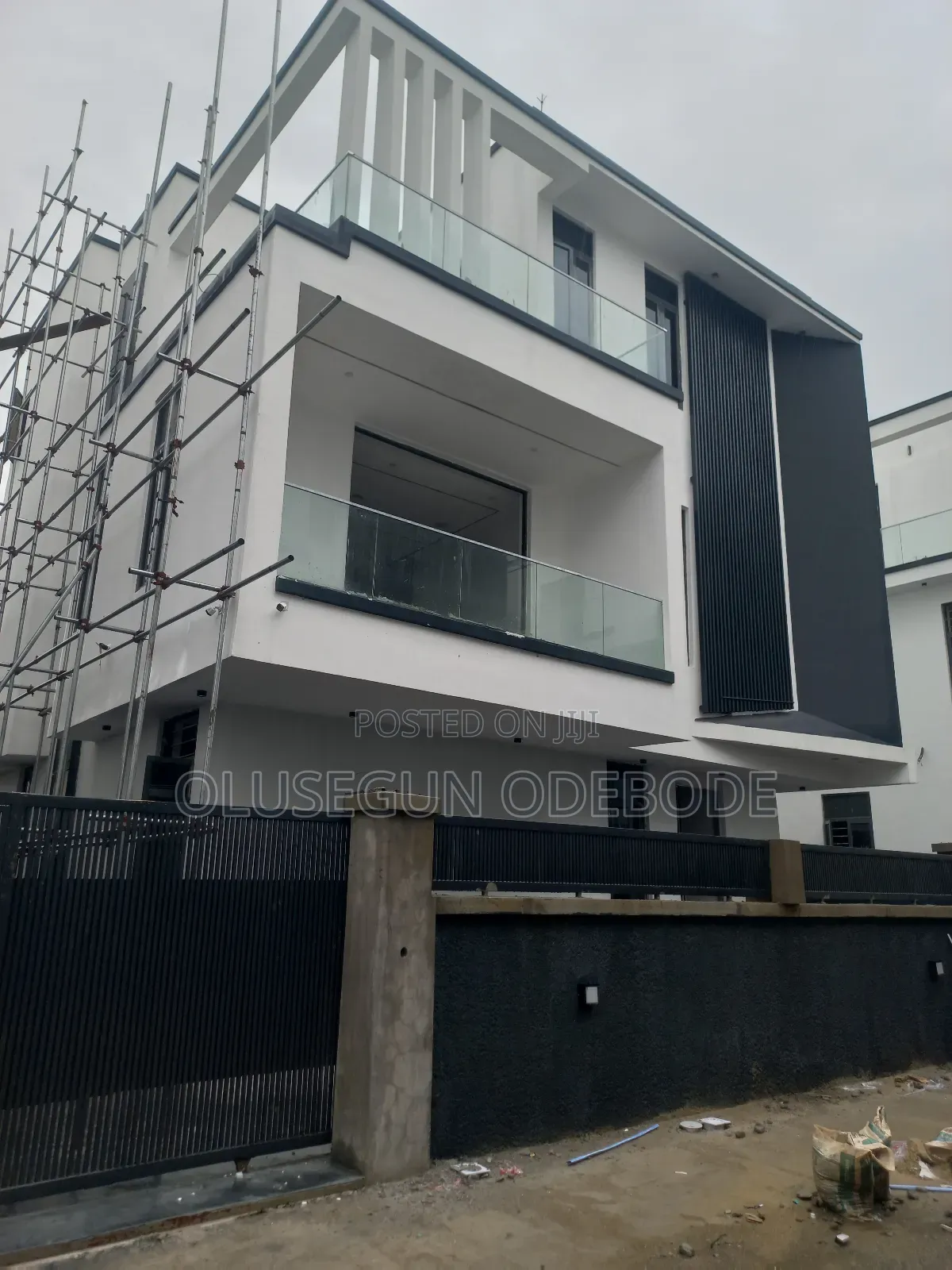 5bdrm Duplex in Omole Phase 2 for sale in Omole Phase 2