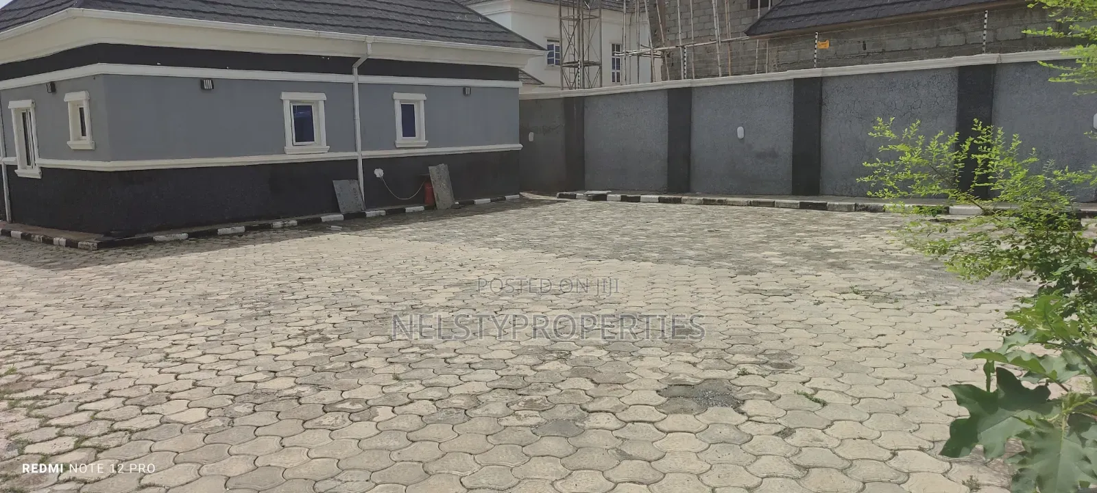 5bdrm Duplex in Efab Metropolis, Karsana for sale in Karsana