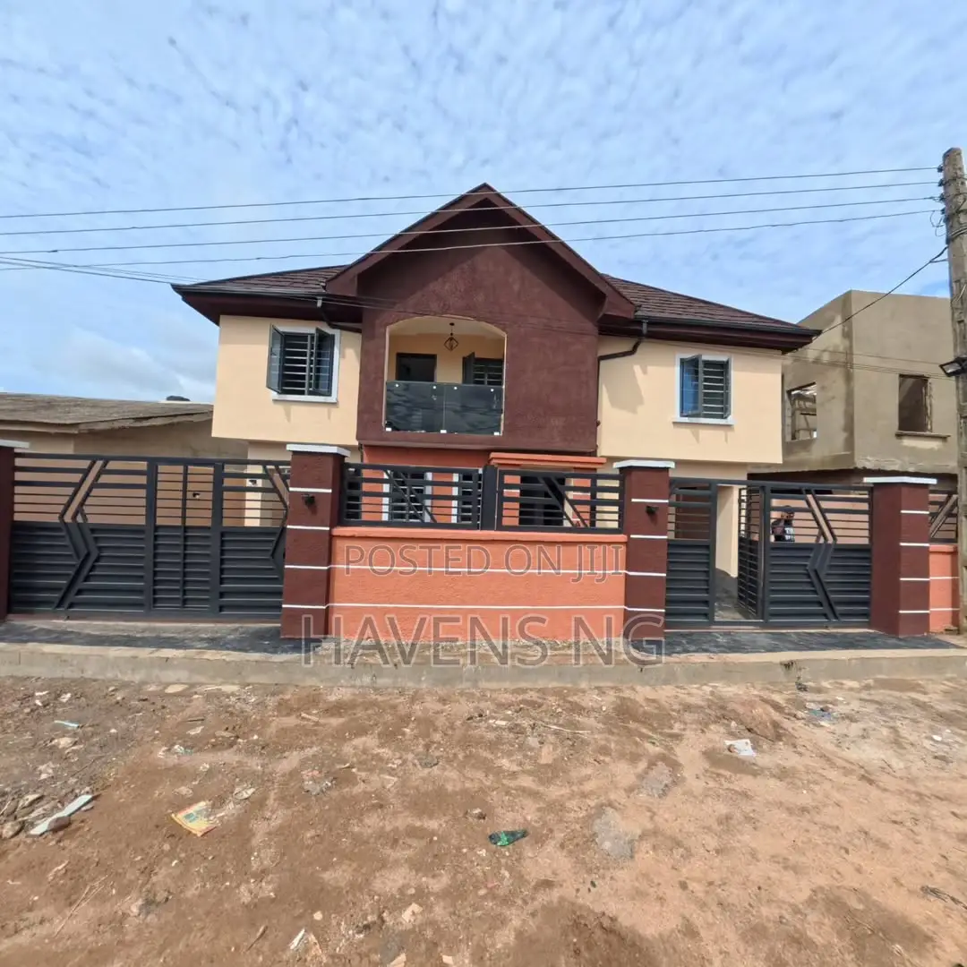 3bdrm Duplex in Obafemi-Owode for sale in Obafemi-Owode