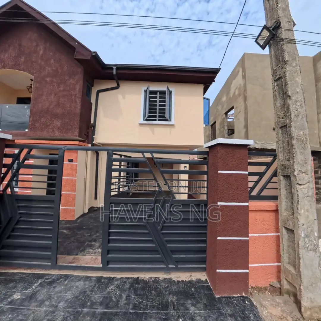 3bdrm Duplex in Obafemi-Owode for sale in Obafemi-Owode