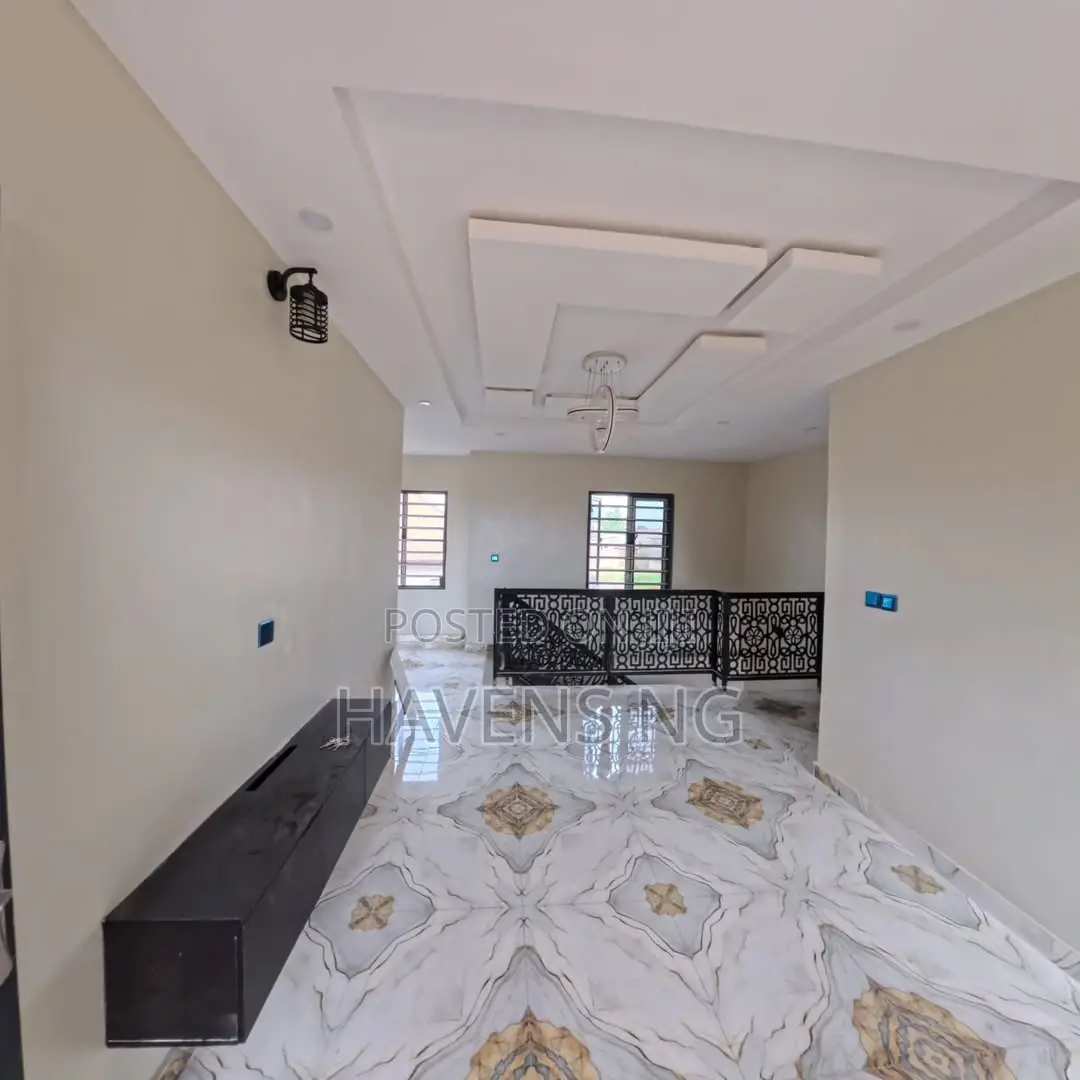3bdrm Duplex in Obafemi-Owode for sale in Obafemi-Owode