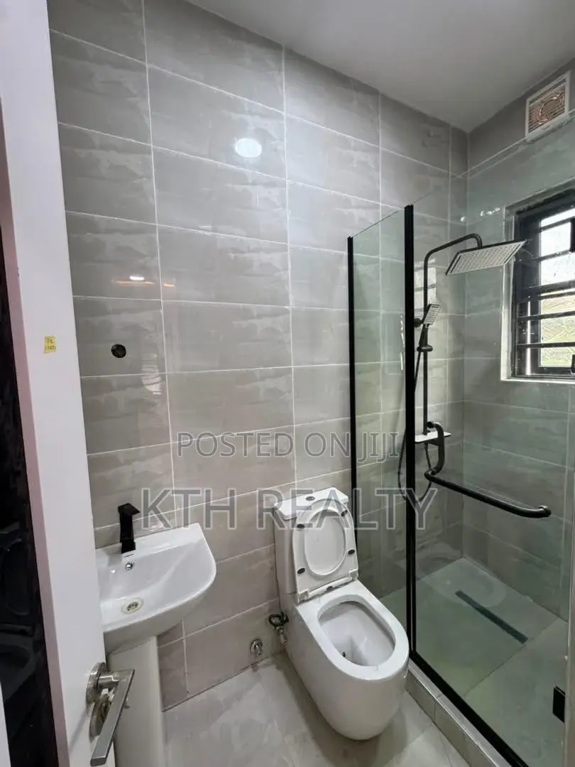 3bdrm Apartment in Lekkii for sale in Lekki Phase 1