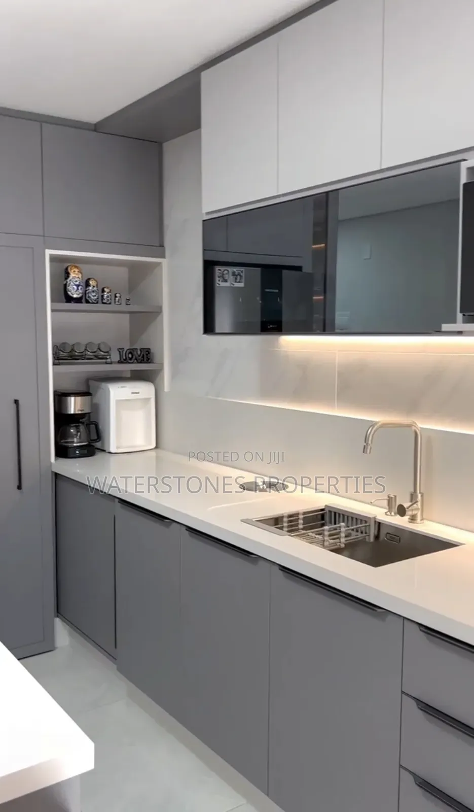 4bdrm Duplex in Dla Estate, Oshimili South for sale in Oshimili South