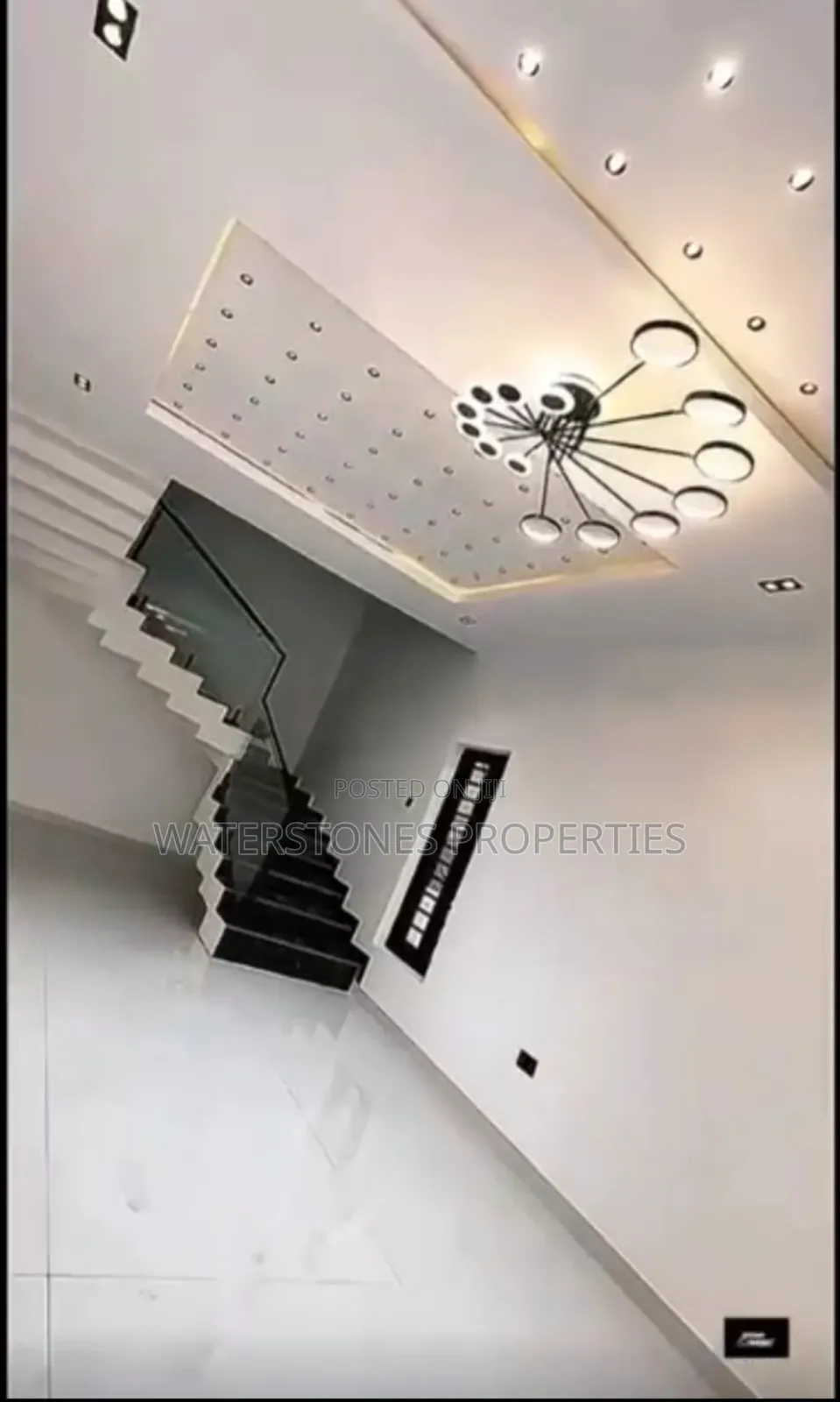 4bdrm Duplex in Dla Estate, Oshimili South for sale in Oshimili South