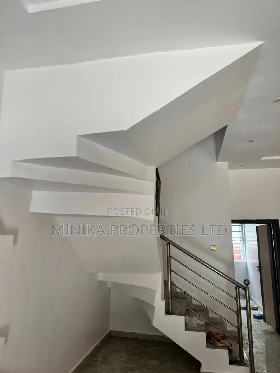 4bdrm Townhouse / Terrace in Tulip Estate, Chevron for rent in Chevron