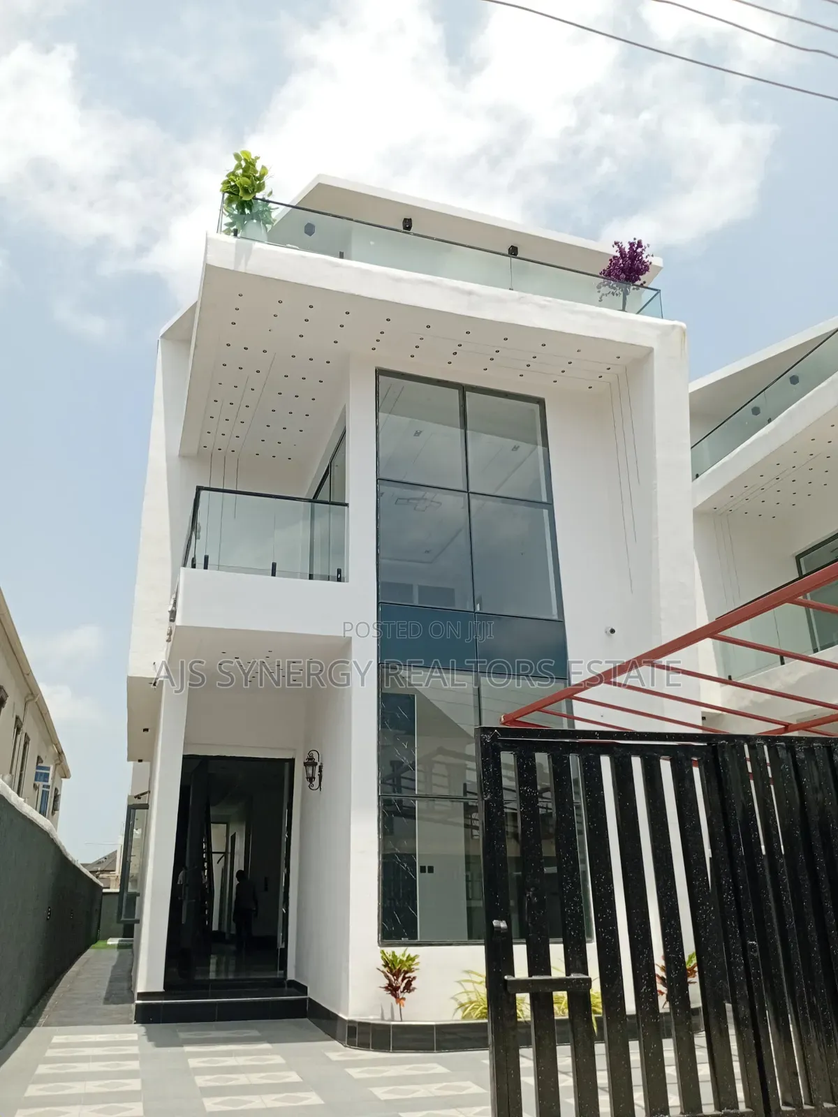5bdrm Duplex in Sunshine Estate, Sangotedo for sale in Sangotedo