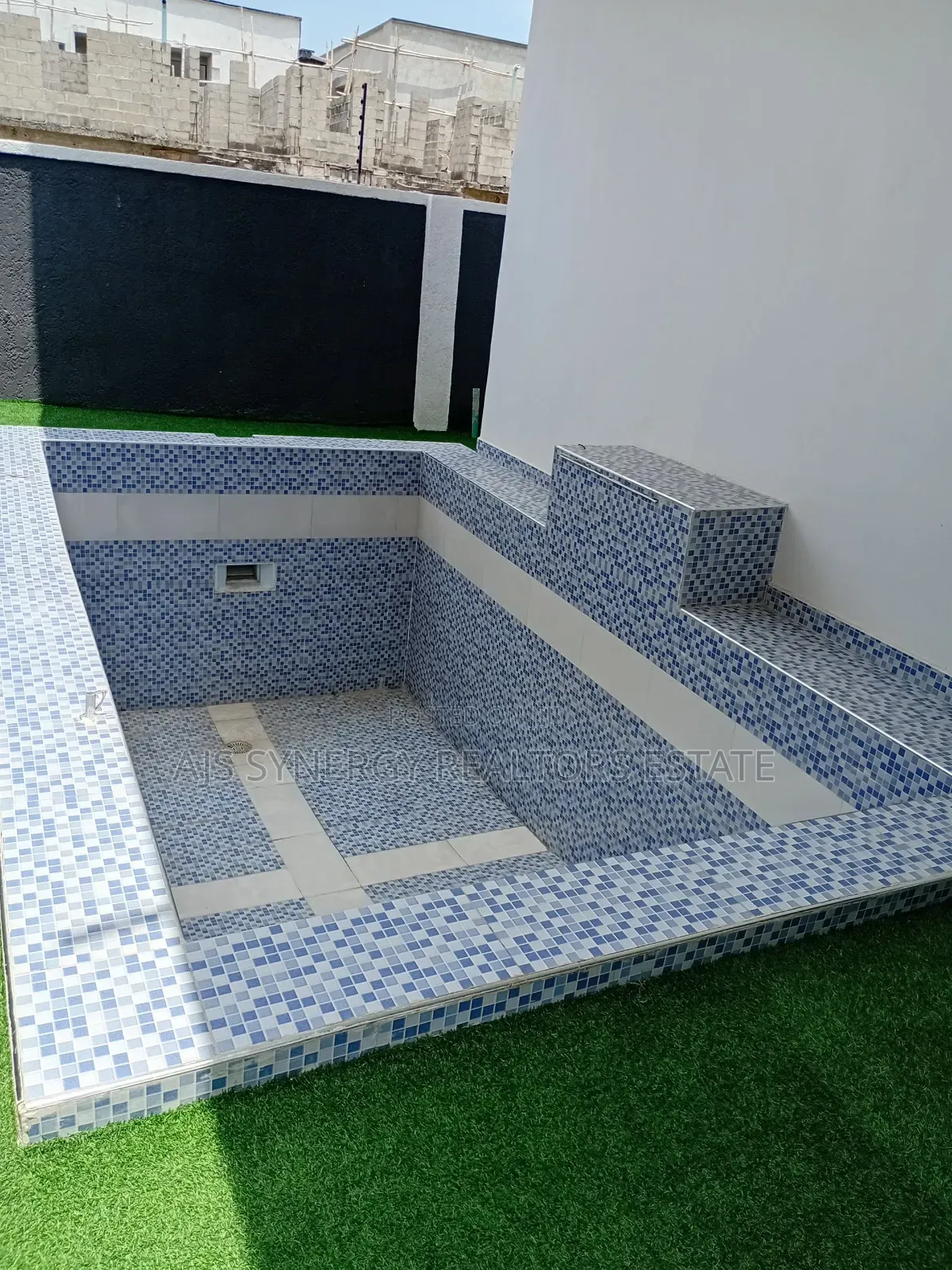 5bdrm Duplex in Sunshine Estate, Sangotedo for sale in Sangotedo