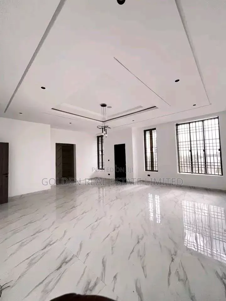 4bdrm Duplex in Apo Resettlement for sale in Apo Resettlement