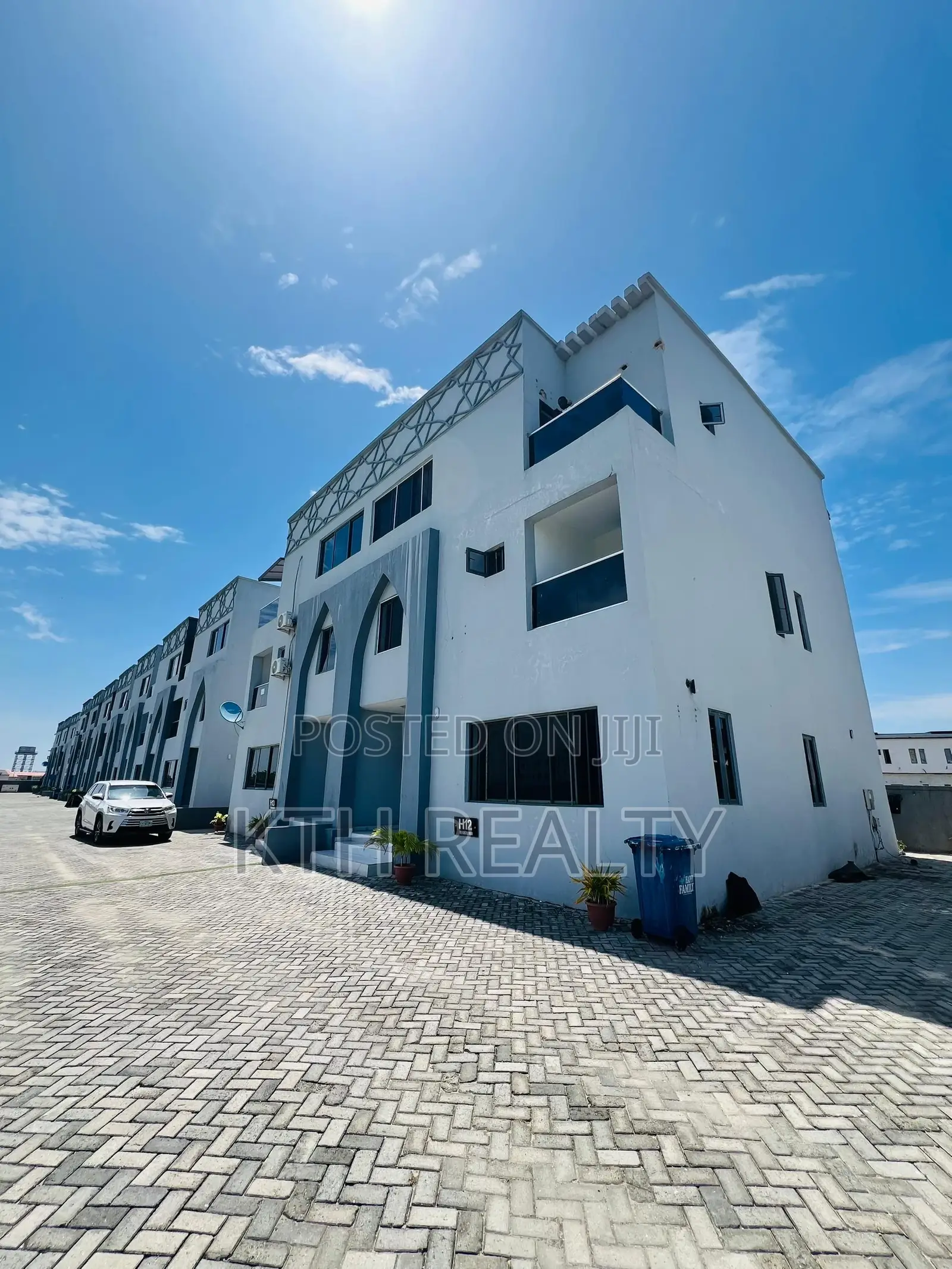 4bdrm Duplex in After The Round, Lekki Phase 2 for rent in Lekki Phase 2