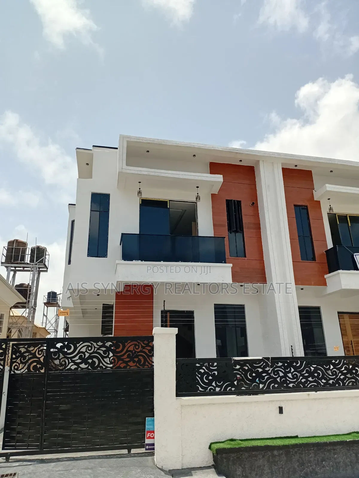 4bdrm Duplex in Sunshine, Sangotedo for sale in Sangotedo