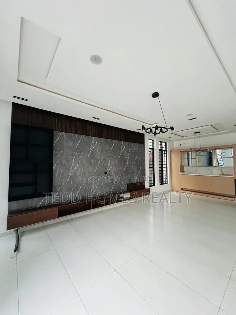 Duplex in Megamound Estate, Lekki Phase 2 for sale in Lekki Phase 2