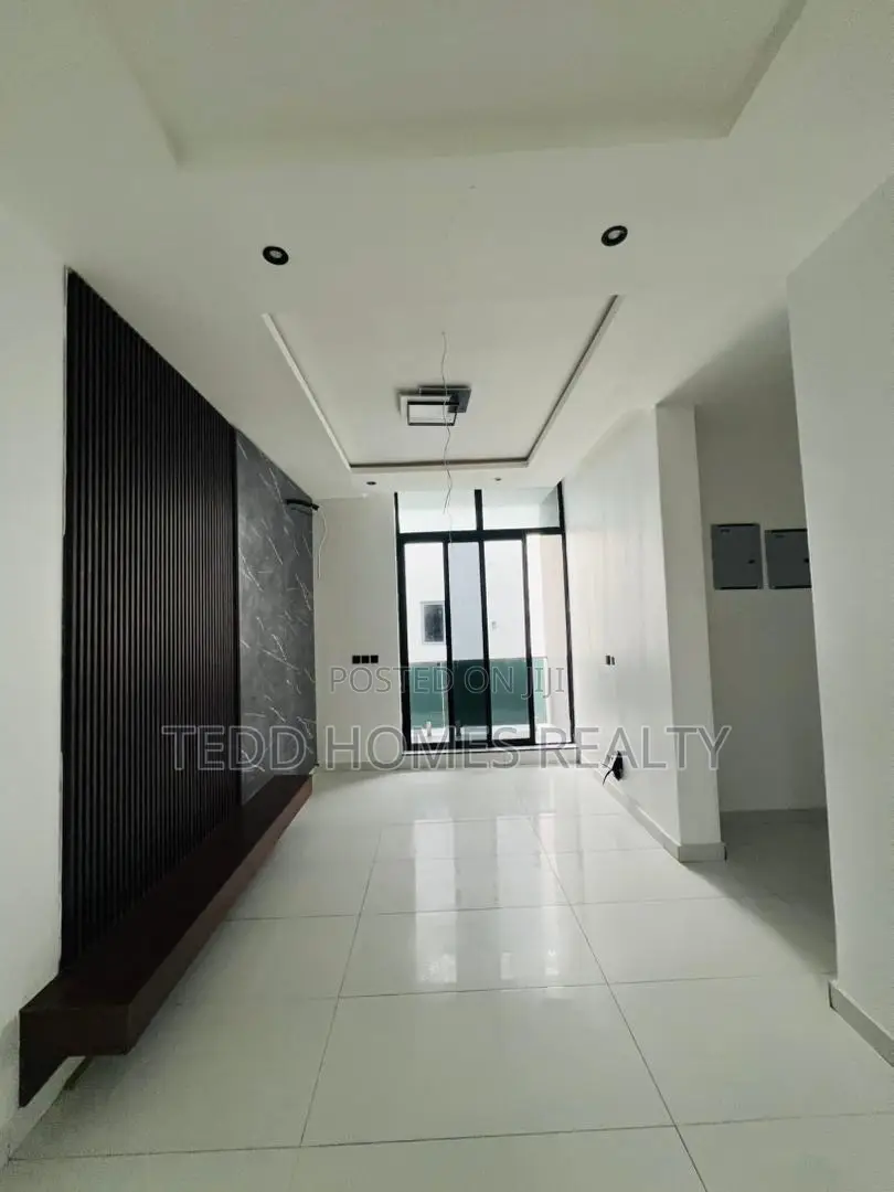 Duplex in Megamound Estate, Lekki Phase 2 for sale in Lekki Phase 2