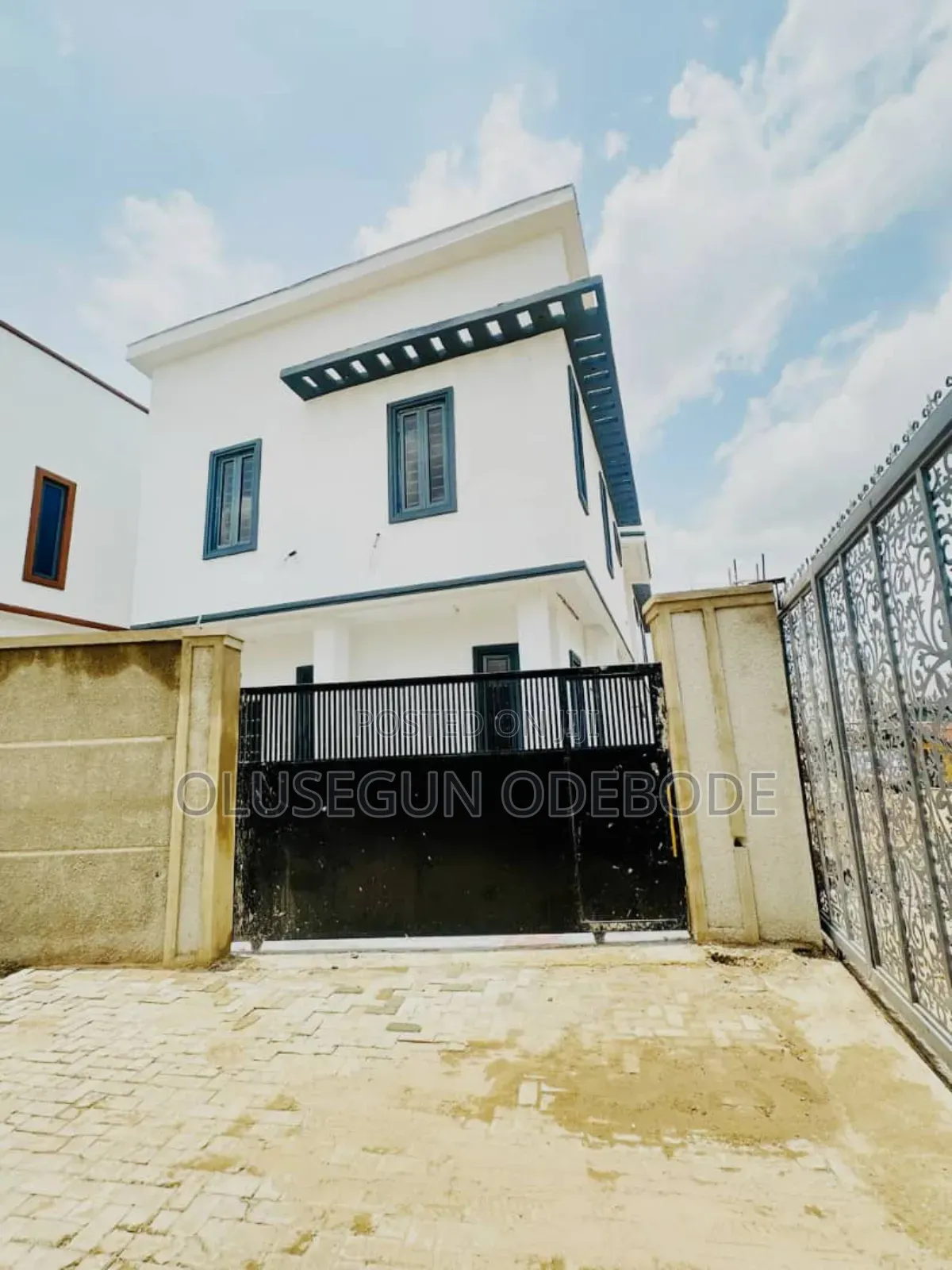 3bdrm Duplex in Olowora, Omole Phase 2 for sale in Omole Phase 2