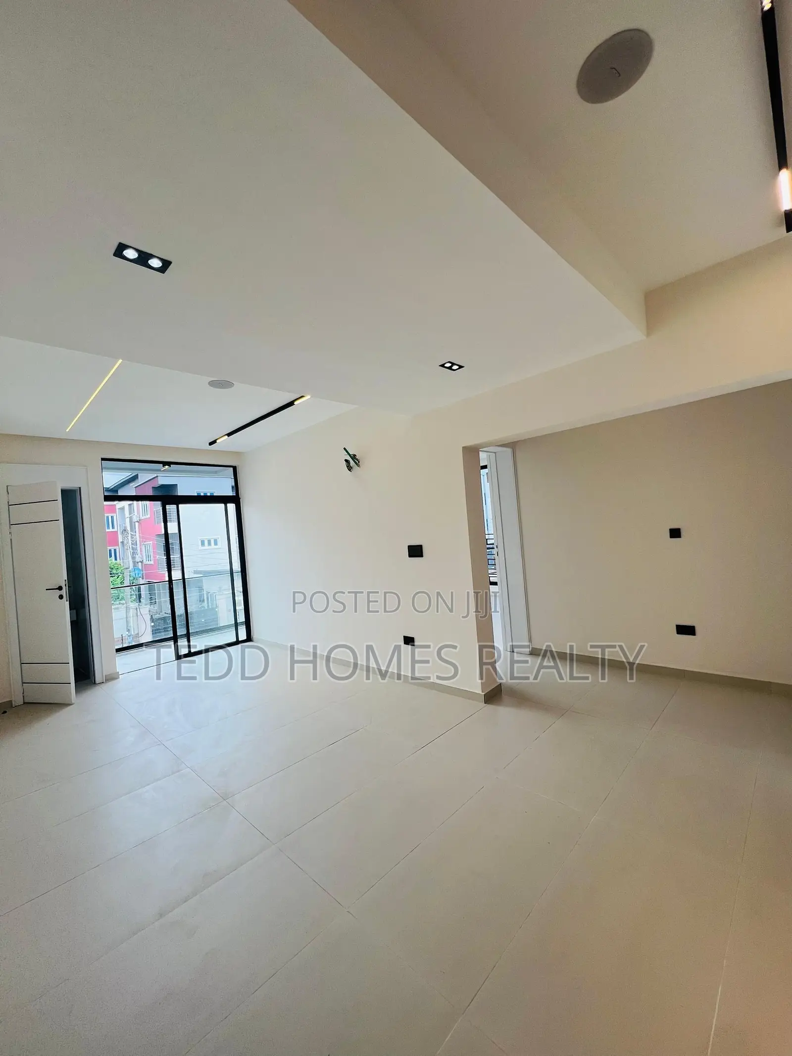 2bdrm Apartment in Lekki for sale in Lekki Phase 1