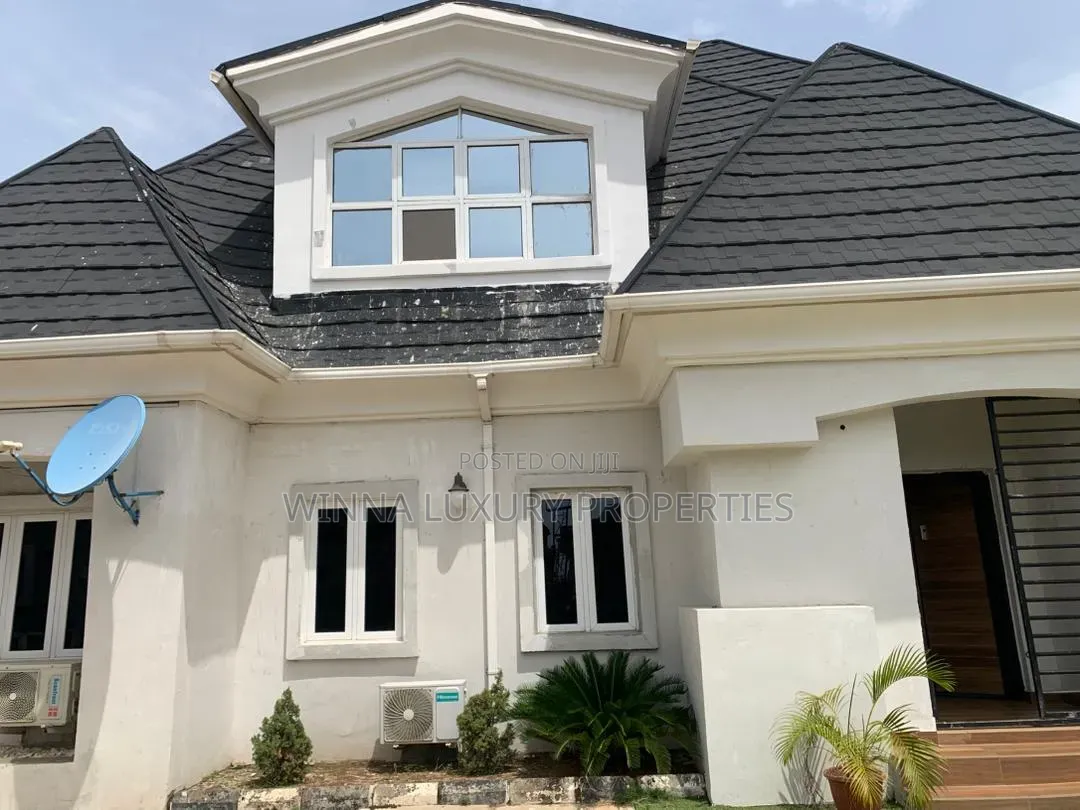 5bdrm Penthouse in Berachal Estate,, Lugbe District for sale in Lugbe District