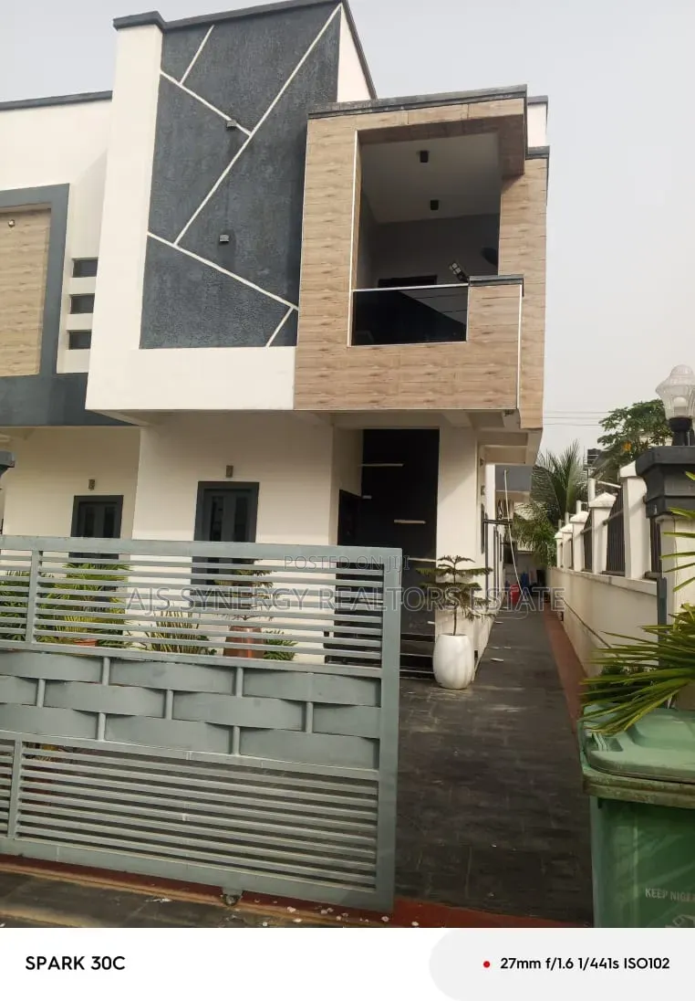 4bdrm Duplex in Sunshine Garden, Sangotedo for sale in Sangotedo