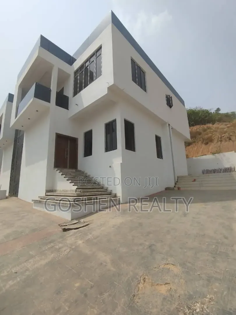 5bdrm Duplex in Guzape Main for sale in Guzape District
